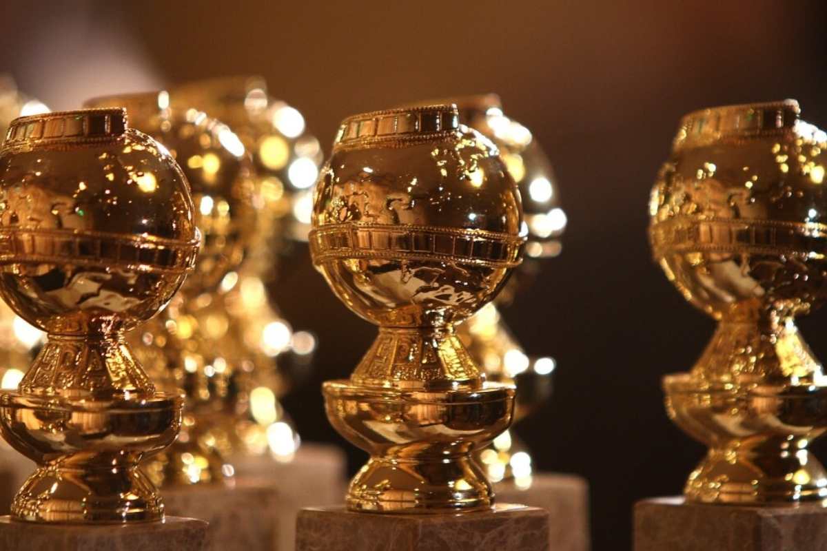 Golden Globes group approves bid to go private