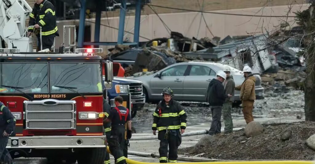 A Industrial Explosion In Ohio Causes A Fire And Injures 14 Persons