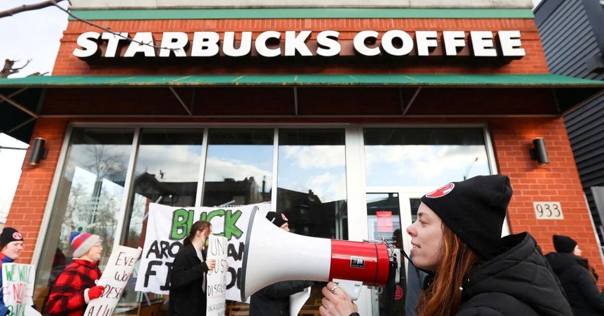 U.S. Senators Want Starbucks CEO To Testify At A Hearing On March 9
